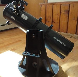 Photo of an Orion Starblast 6 refractor telescope